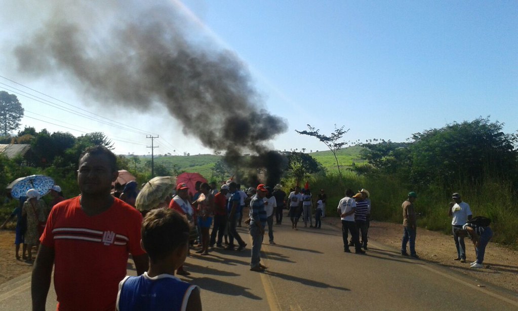 MST realiza bloqueios em Curionópolis e Parauapebas PA MST