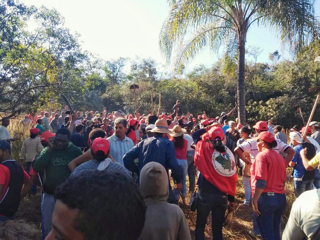 MST lança campanha de 30 anos em MG ocupando as terras de Eike Batista