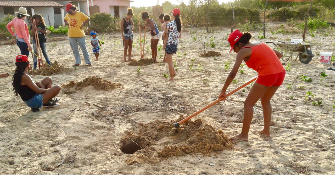 Jovens De Assentamento No Rn Colaboram Campanha Do Mst De Plantar