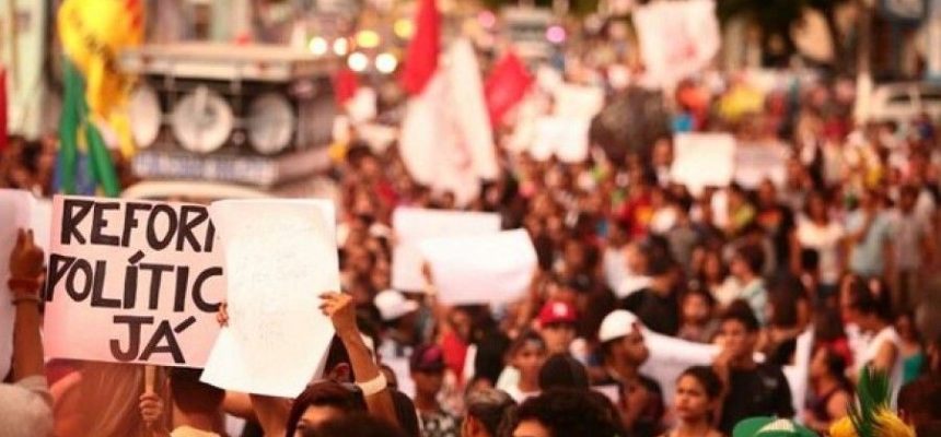 Movimentos denunciam Cunha e os 84 deputados que mudaram seus votos
