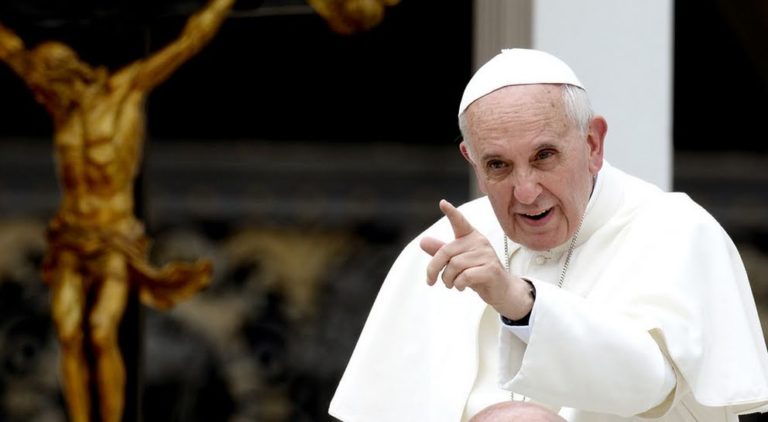 Papa lamenta grilagem de terras por multinacionais e Estados