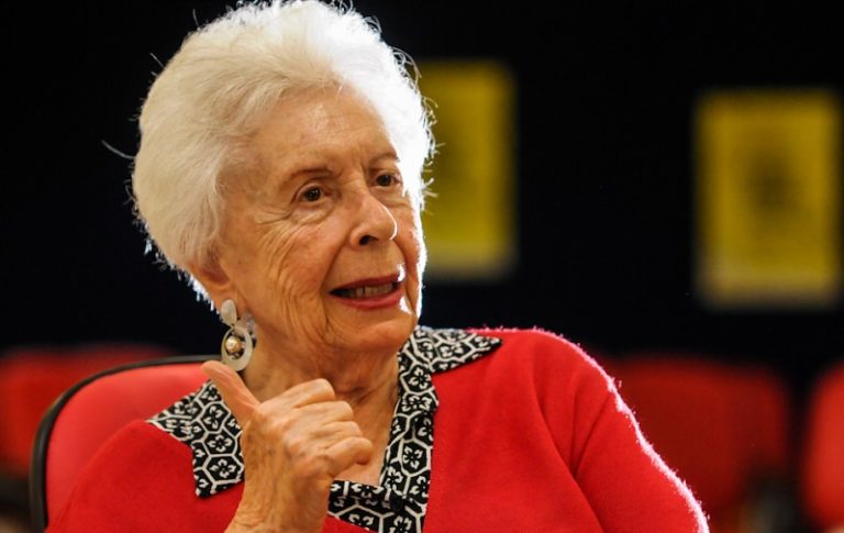 Movimentos populares e militantes saúdam os 90 anos de Clara Charf