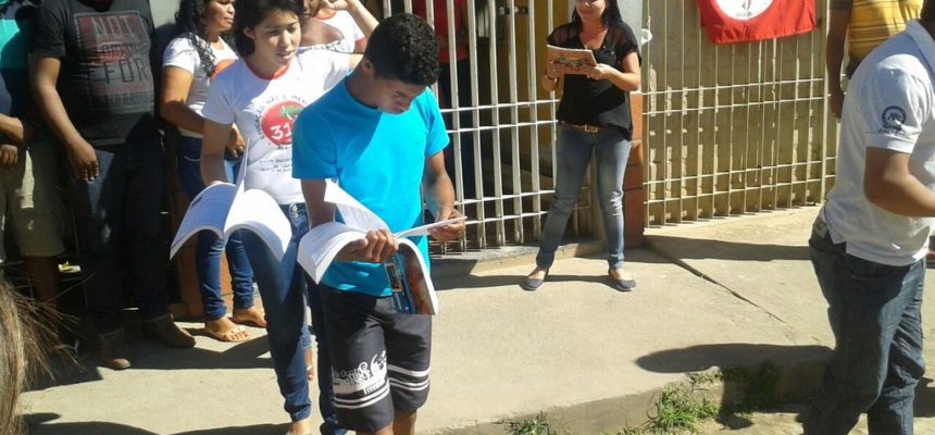 Sem Terras denunciam os entraves educacionais na BA