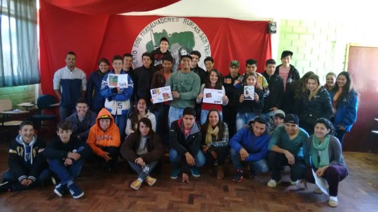Jovens Sem Terra participam de oficina sobre Comunicação Popular no RS