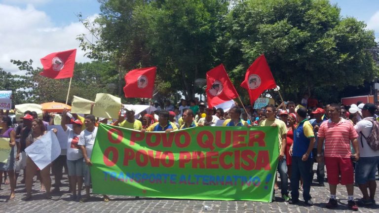 Movimentos sociais se unem na luta por transporte na Bahia