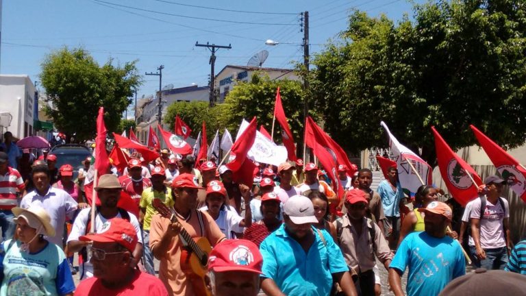 movimentos exigem que terras de João Lyra sejam destinadas à Reforma Agrária