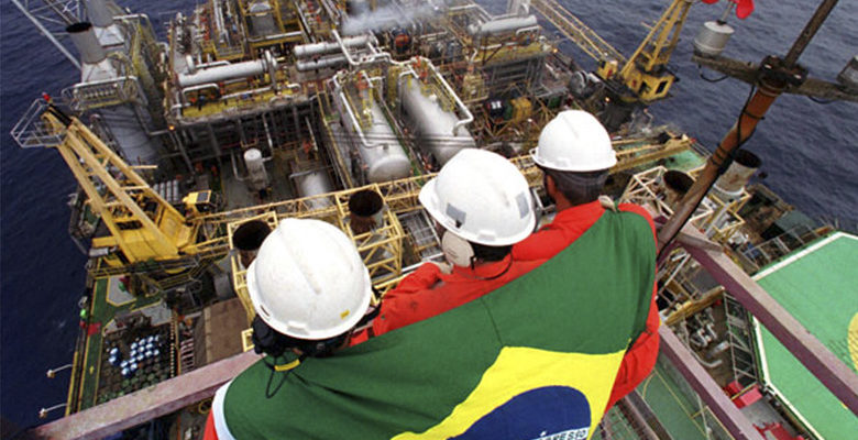 Diversos movimentos escrevem carta em apoio à greve dos petroleiros