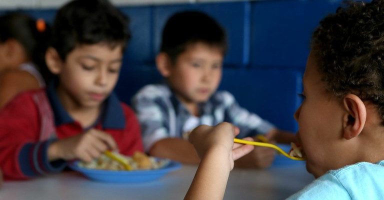 Movimentos sociais pedem CPI sobre desvio na merenda escolar em São Paulo