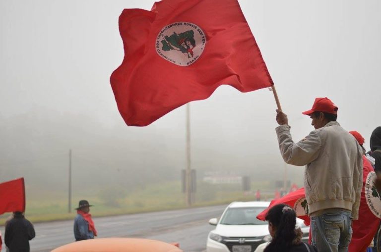 MST intensifica mobilizações no Paraná