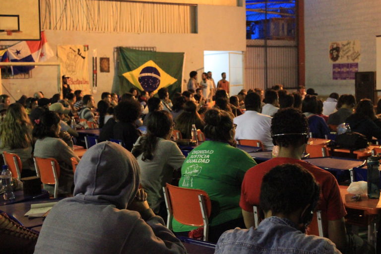 Jovens de mais de 40 países debatem a política no Festival da Utopia