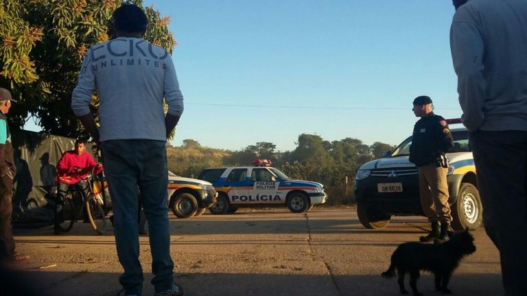 Polícia Militar monta cerco às famílias de Ariadnópolis-MG