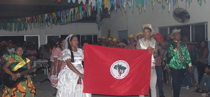 Juventude Sem Terra realiza festival junino em AL