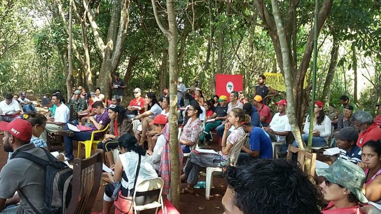 MST realiza formação com acampados de Santa Helena em Goiás