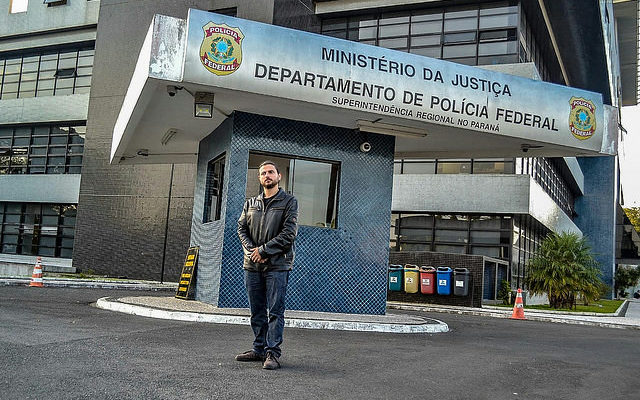 PF proíbe visita de assessor do papa Francisco a Lula