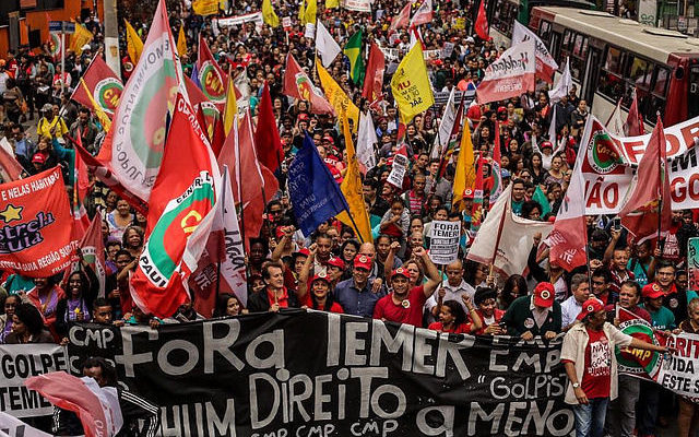 Temer; nenhum direito a menos”
