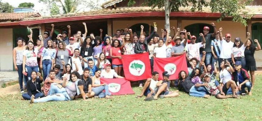 Juventude Sem Terra realiza oficina de comunicação popular