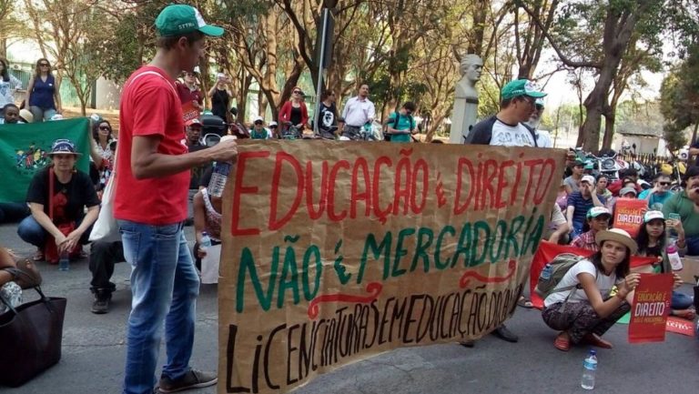 VI Seminário Nacional das Licenciaturas em Educação do Campo denuncia governo Temer