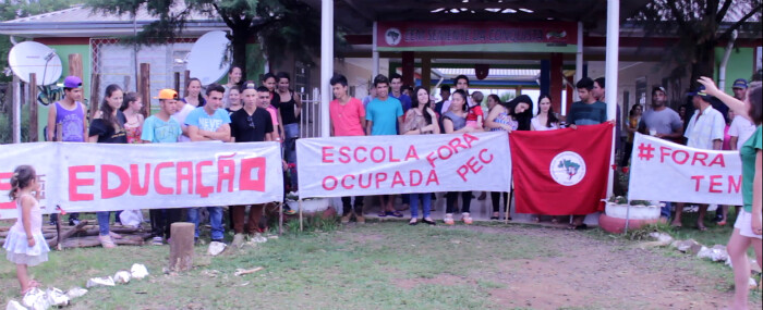 Educandos ocupam escolas em áreas de assentamentos