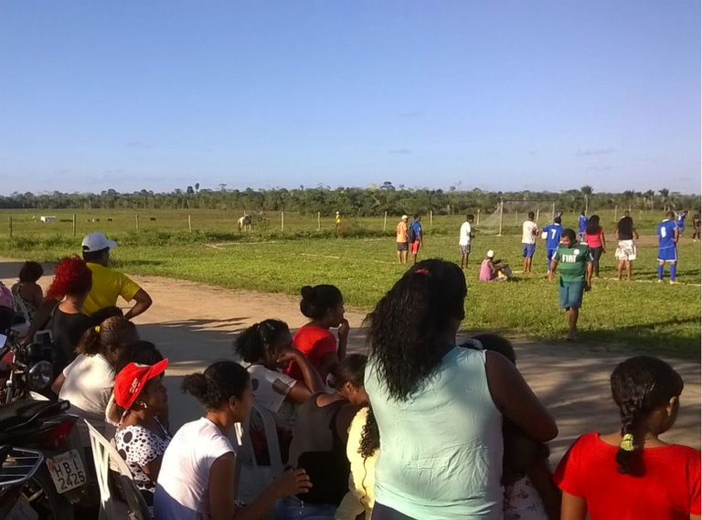 MST realiza torneio de futebol beneficente em Teixeira de Freitas