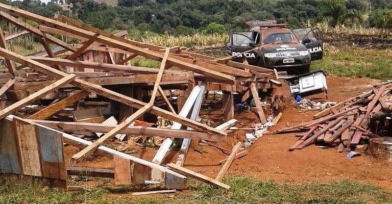PM realiza despejo em acampamento no Sudoeste do Paraná