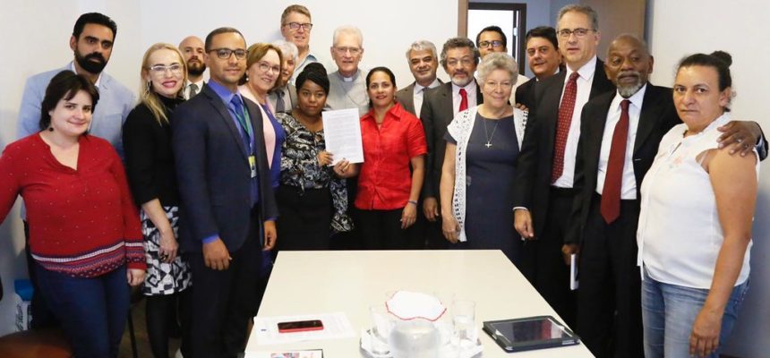 Frente Parlamentar Mista com Participação Popular faz carta à CNBB contra pacote anti-crime