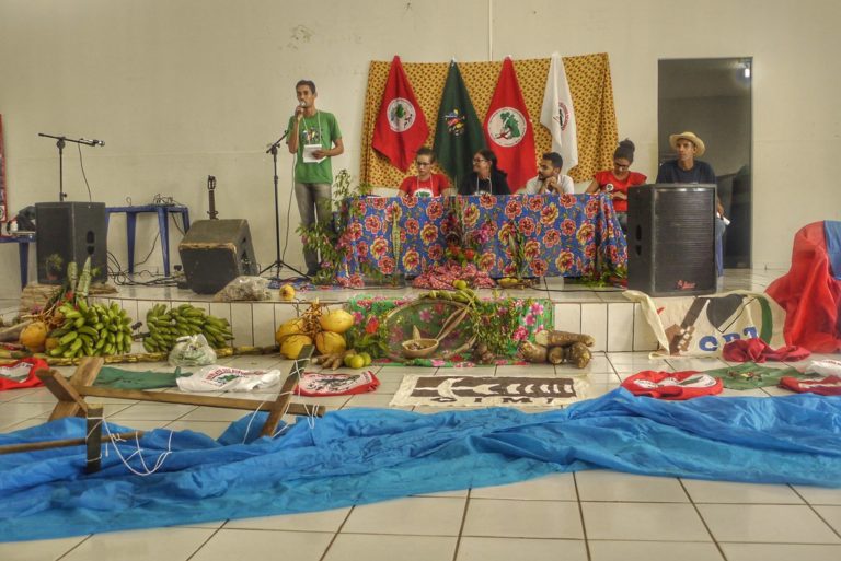 Começa o III Acampamento da Juventude da Via Campesina em Rondônia