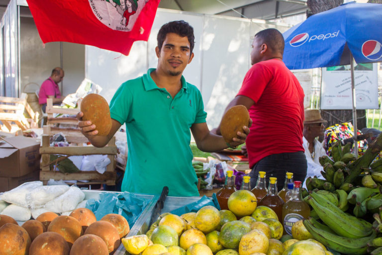 MST realiza a 3º Feira Estadual da Reforma Agrária em Salvador