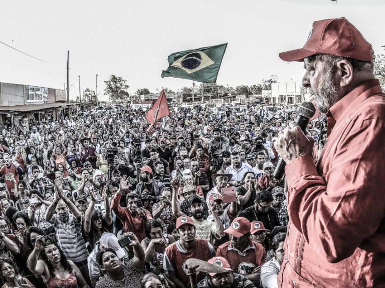 Acompanhe Minuto a Minuto: Atos em Defesa da Democracia e do Lula