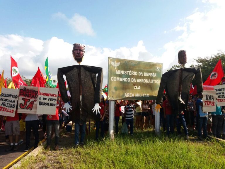 Movimentos bloqueiam entrada da Base de Lançamento de Alcântara no Maranhão