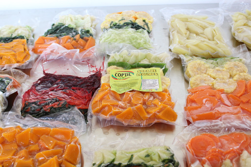 Alimentos da agroindústria vegetal serão comercializados via instuticional e varejo. Foto Letícia Stasiak.JPG