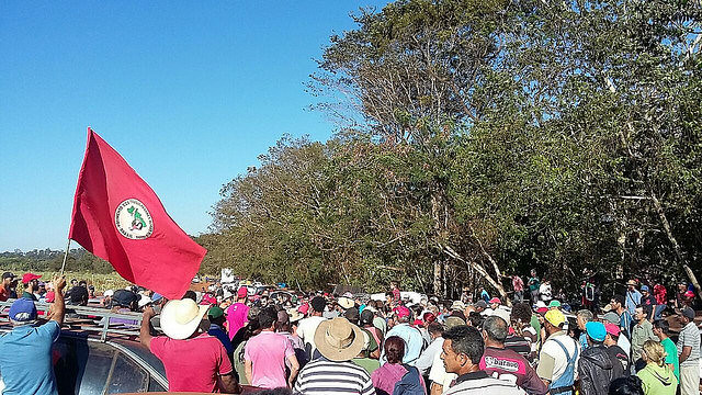 TJ de Goiás adia decisão que beneficiaria mais de 600 famílias sem terra