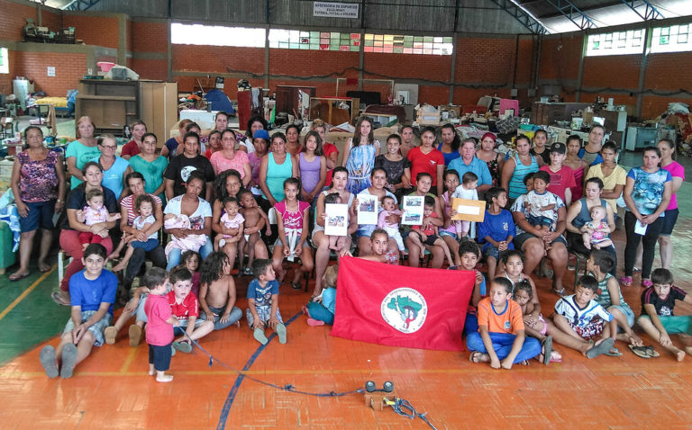 Mães do acampamento Marcelino escrevem carta para juíza que concedeu liminar de despejo