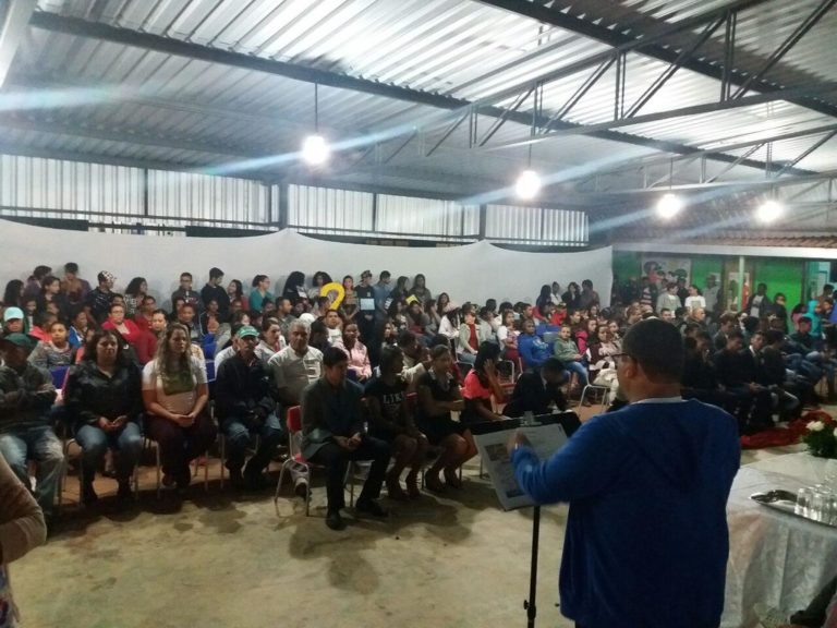 MST realiza 'Feira do Conhecimento' com cinco escolas no sudoeste da Bahia