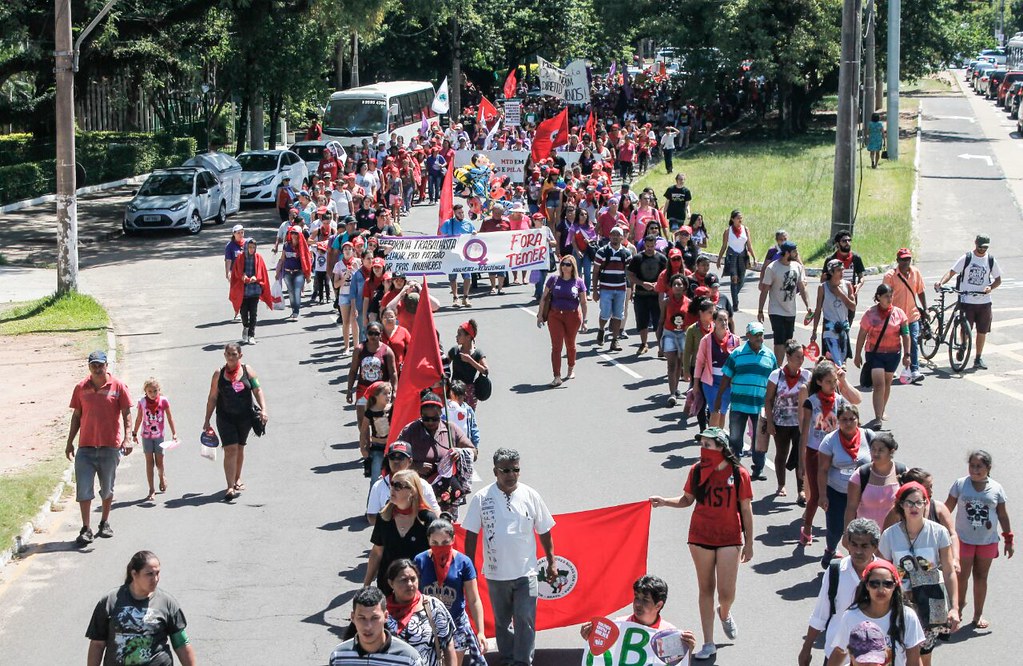 Marcha em Porto Alegre reuniu cerca de 2 mil mulheres. Foto Leandro Molina.jpg