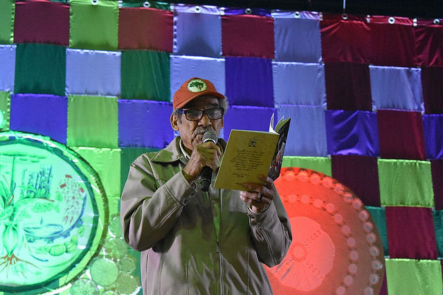 Agricultor lança livro de poesias para falar sobre resistência e a luta pela terra