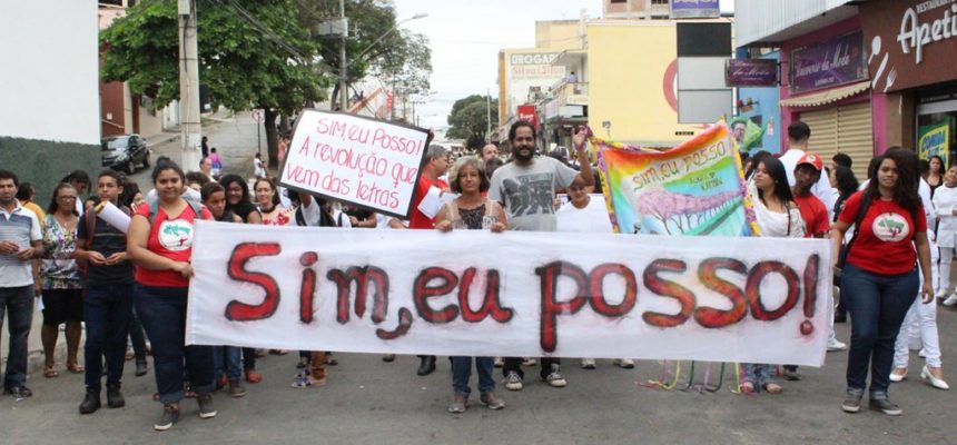 Jornada Mineira de alfabetização participa do 24º Grito dos Excluídos em Minas Gerais