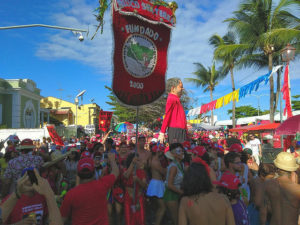 Projeto em Minas Gerais visa criar bateria de Carnaval do MST