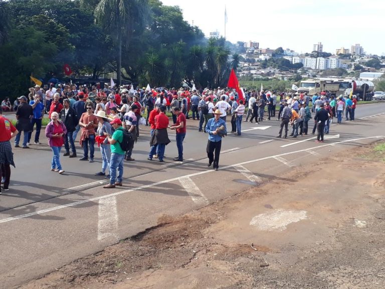 Camponeses do RS aderem à greve geral