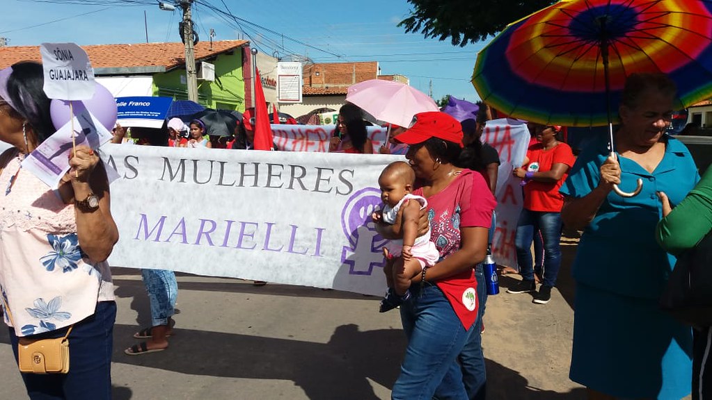 Lucineide em marcha com seu filho no estado do Piauí. Foto_Acervo pessoal.jpg