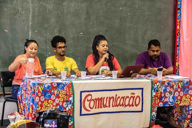 MST realiza plenária com comunicadores em defesa do Centro Paulo Freire
