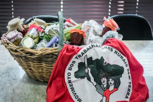 Cestas de Natal com produtos da Reforma Agrária são comercializadas em todas as regiões do Brasil