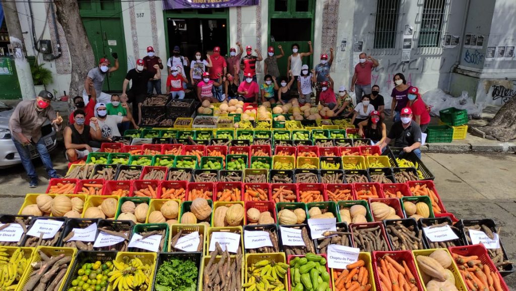 Campaign of struggles: The MST donates more than 100 tons of food Brazil - MST