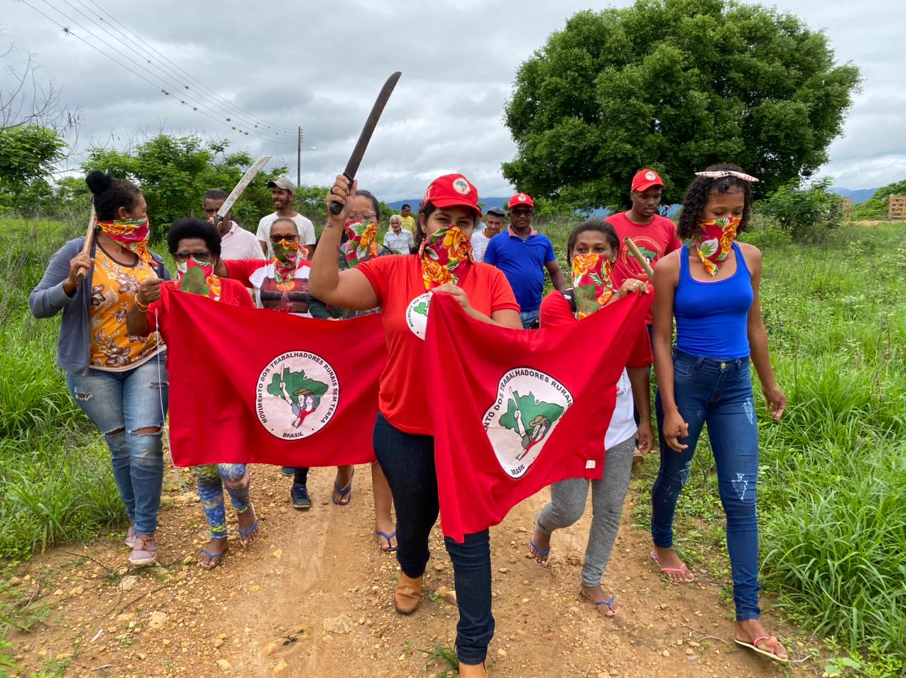 Chapada: Integrantes do MST ocupam a Fazenda Bela Vista em Andaraí