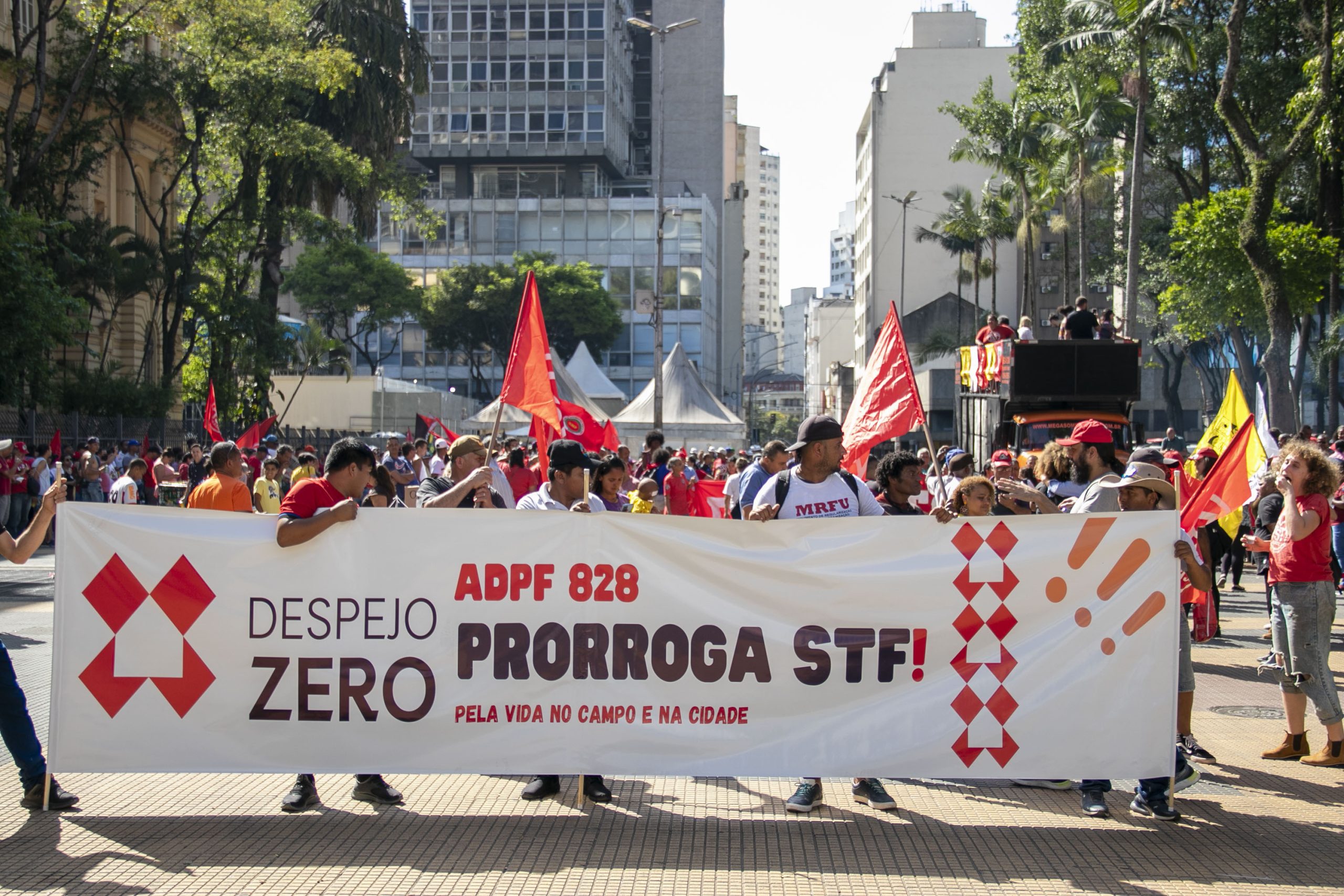 Trabalhador Resignado Significa Desistir Demitir Cargo Governo Presidente  Protesto Despedimento Ilustração por ©stuartmiles #233419466