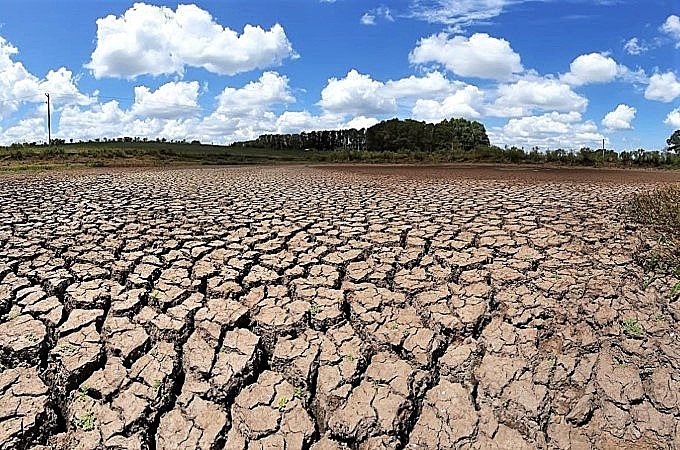 Pesquisador adverte que seca vai muito além do RS e que se agrava com ações humanas
