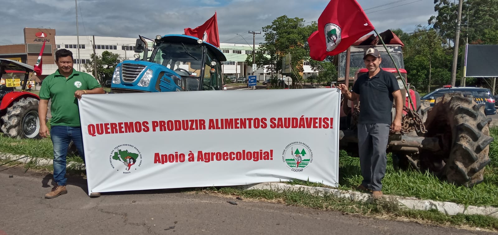 Assentados se manifestam devido a perda da produção de arroz agroecológico no RS