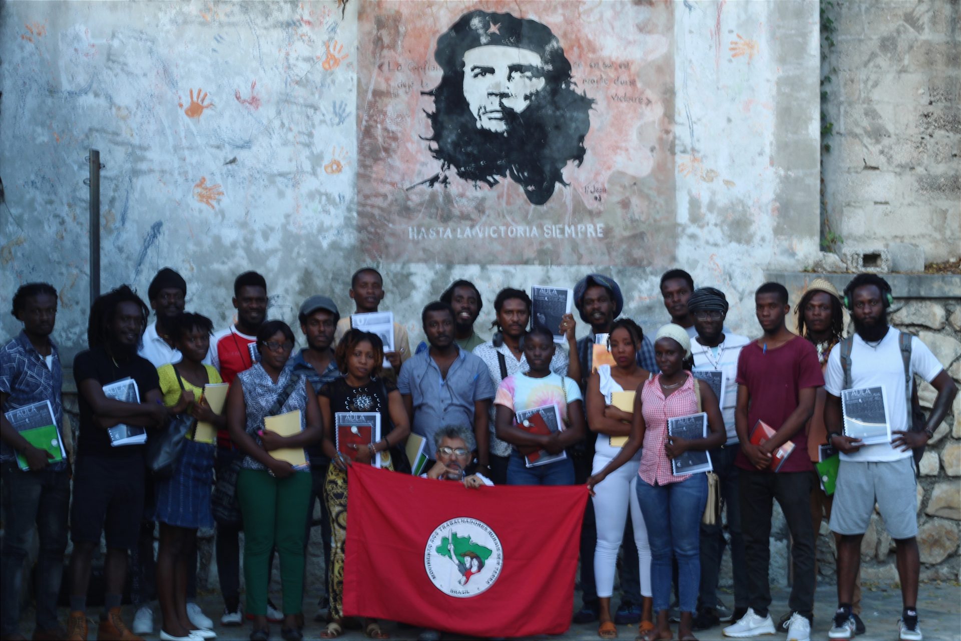 Brigada Dessalines lança curso de ensino do idioma espanhol no Haiti