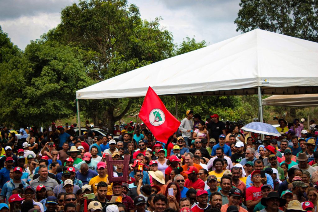 Calcando os pés numa terra seca. – Associação Prudentina de Escritores