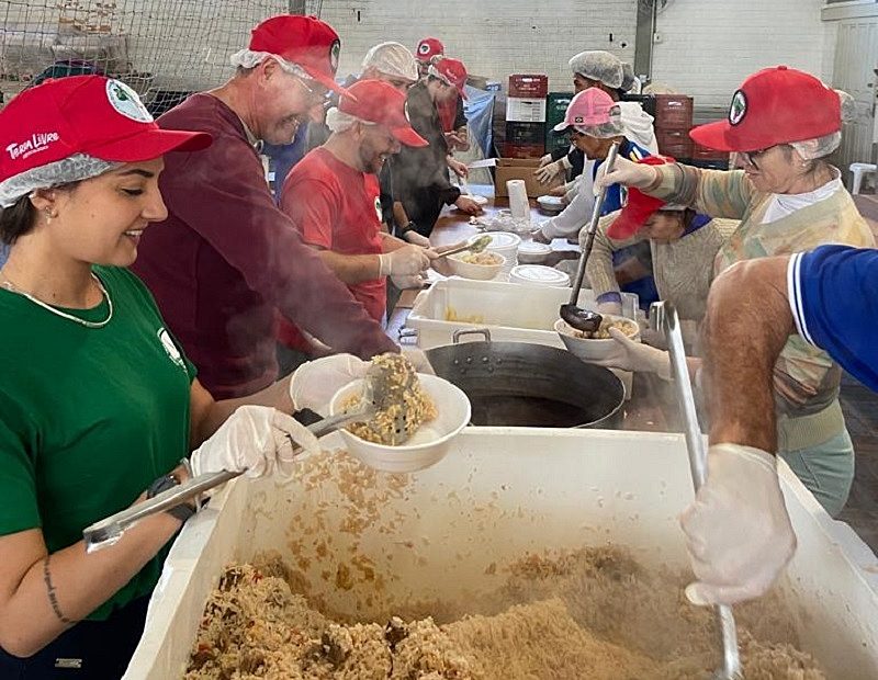 Esposa de Junior mostra seu bebê tomando café da manhã vegano – Luana  Azevedo Alves