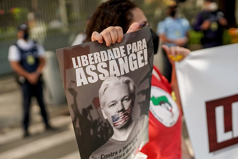 Atos pela libertação de Julian Assange estão marcados para esta terça-feira (20)